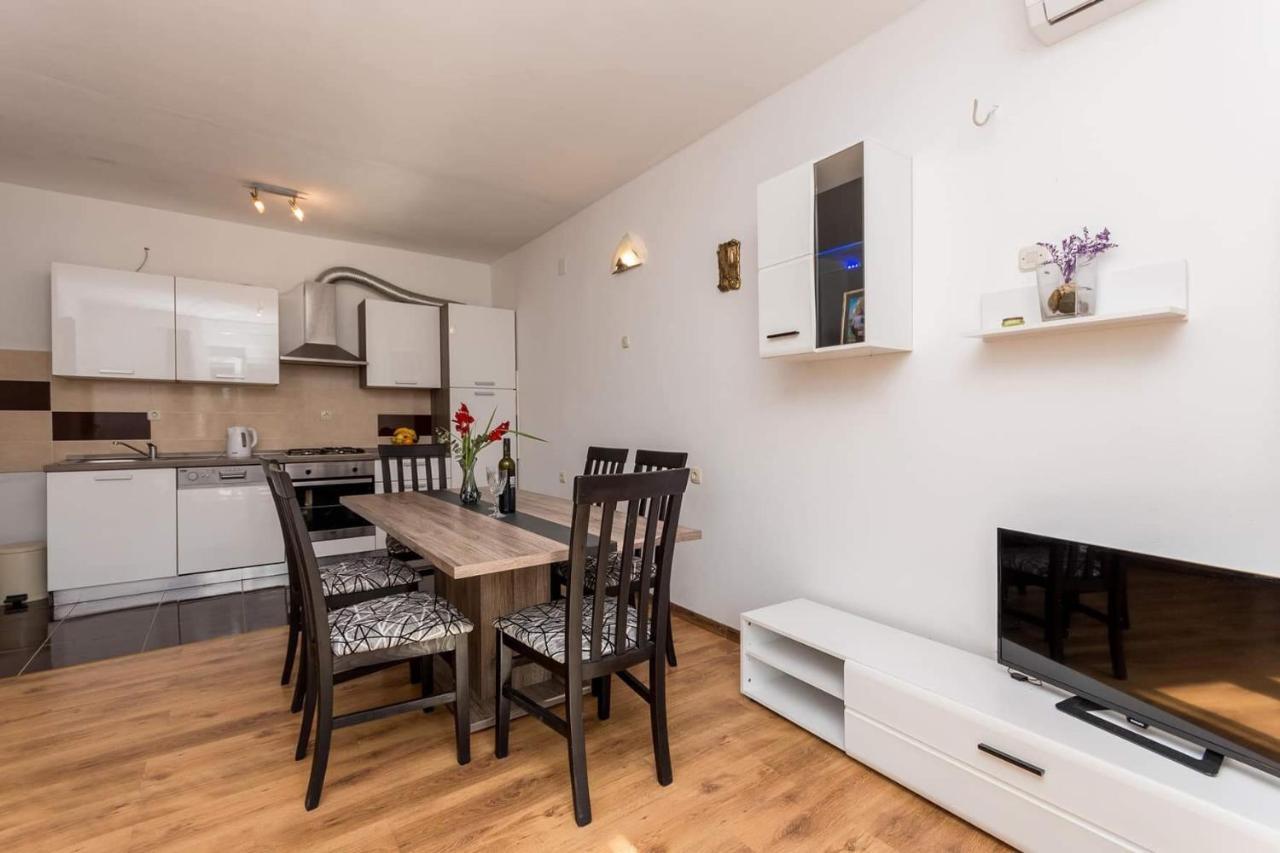 Agape Apartments Biograd Na Moru Ngoại thất bức ảnh