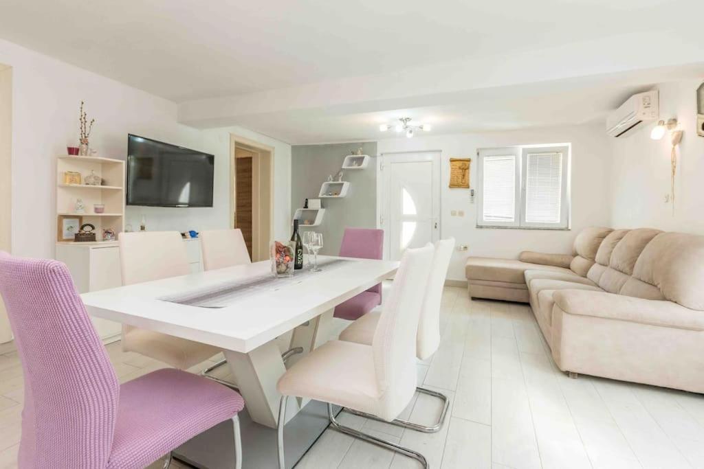 Agape Apartments Biograd Na Moru Ngoại thất bức ảnh